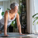 Τρεις αδιαπραγμάτευτες ασκήσεις για να γεράσουμε δυνατοί και υγιείς