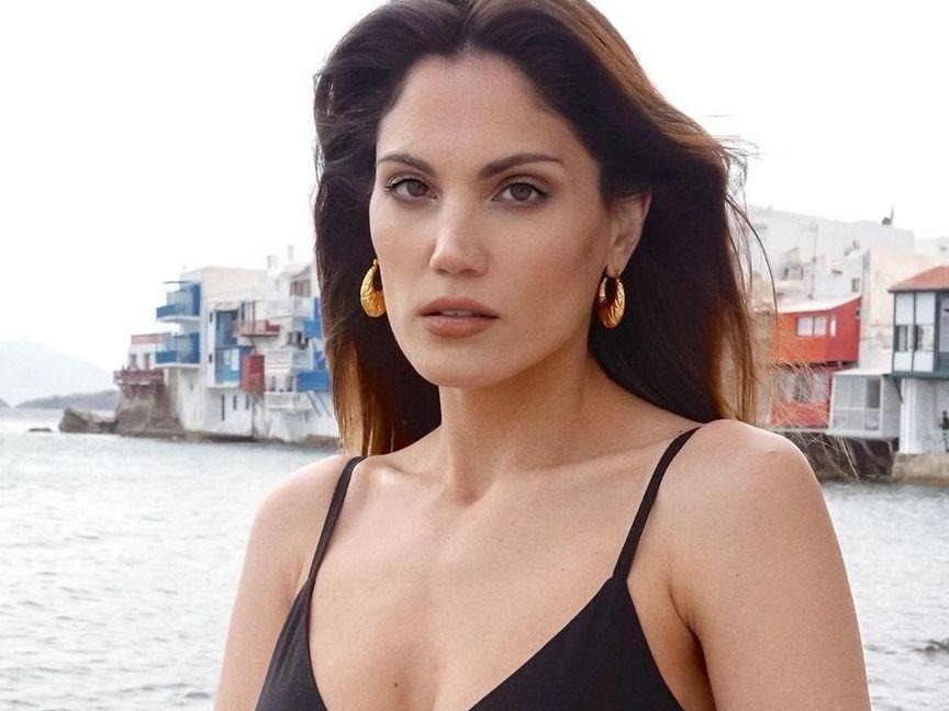 Η Μαίρη Συνατσάκη εξηγεί γιατί μετακομίζει συχνά