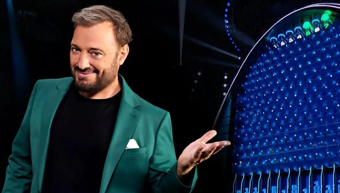 Το «Τείχος» έρχεται στον ΣΚΑΪ με τον Χρήστο Φερεντίνο