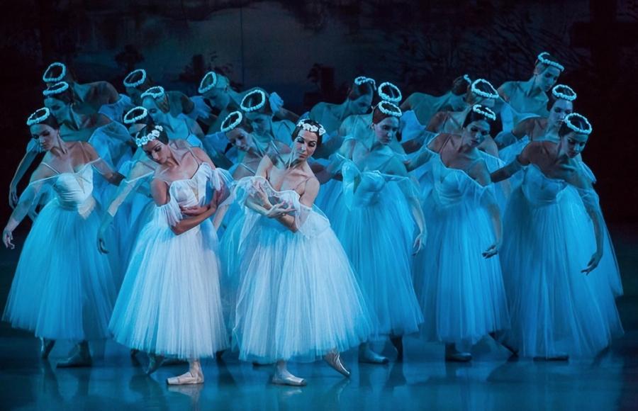 “Ζιζέλ”: Μεγαλειώδης παράσταση κλασικού μπαλέτου στο Ηρώδειο