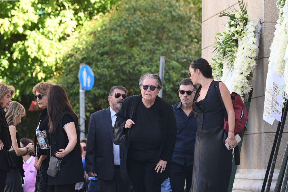 Συγκίνησε η Δήμητρα Γαλάνη: Μας έκανες ποιητές, μας κράτησες ενωμένους
