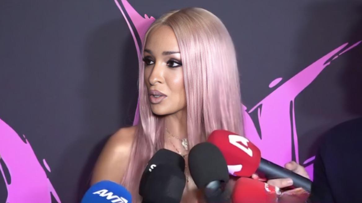 Ελένη Φουρέιρα: «Μπράβο στις μαμάδες που μένουν στο σπίτι με τα παιδιά τους»