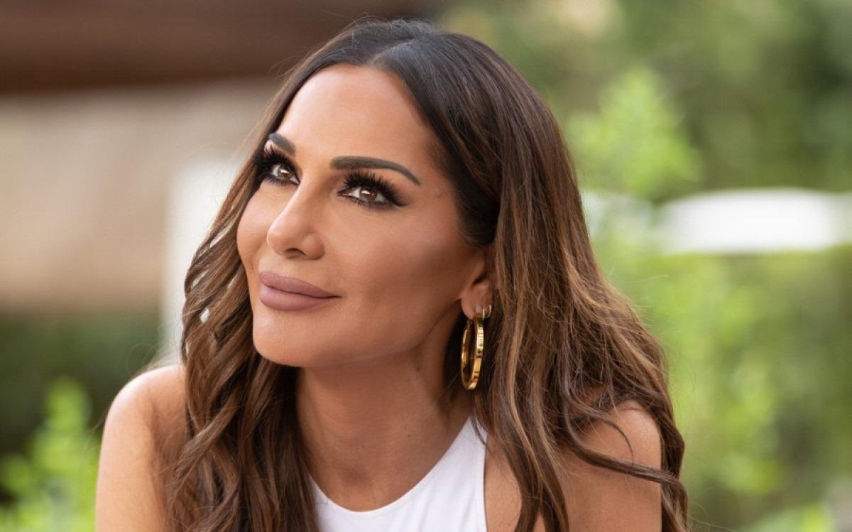 Δέσποινα Βανδή: Βγάζει στην αγορά τη δική τη σειρά μακιγιάζ