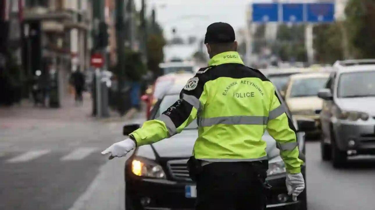 Νέος ΚΟΚ: Τι ισχύει για τα ψώνια στα καθίσματα, τον καφέ και τα χοντρά μπουφάν