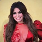 Η Κίμπερλι Γκίλφοϊλ στην Ύδρα με την πολυτελή θαλαμηγό του Βασιλάτου