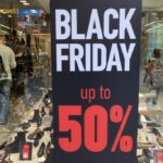 Black Friday 2025: Πότε είναι η γιορτή των εκπτώσεων