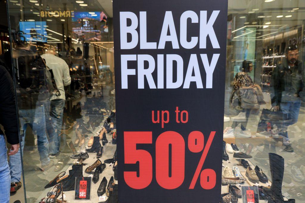 Black Friday 2025: Πότε είναι η γιορτή των εκπτώσεων