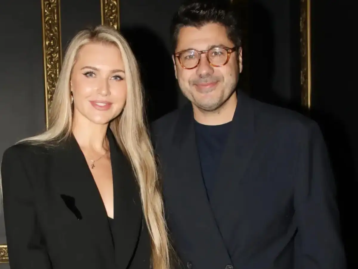 Λάμπρος Κωνσταντάρας: Βραδινή έξοδος με την εντυπωσιακή Άννα στο πλευρό του