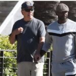 Μπρους Γουίλις: Εθεάθη να κρατά το χέρι του φροντιστή του, φαινόταν χαρούμενος