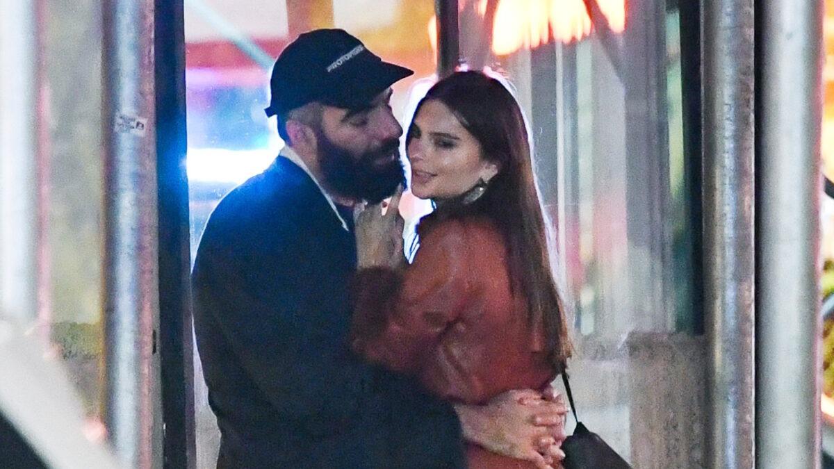 Έμιλι Ραταϊκόφσκι & Ρομέν Γαβράς: Καυτά φιλιά στους δρόμους της Νέας Υόρκης