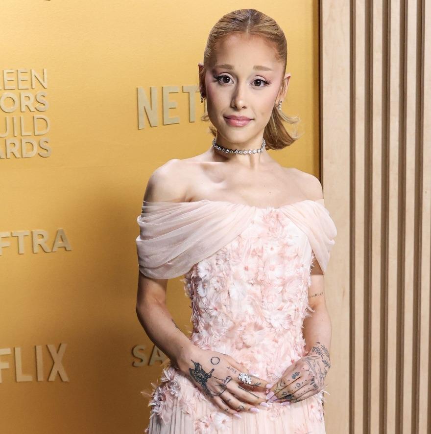 Αριάνα Γκράντε: Έμεινε πετσί και κόκαλο