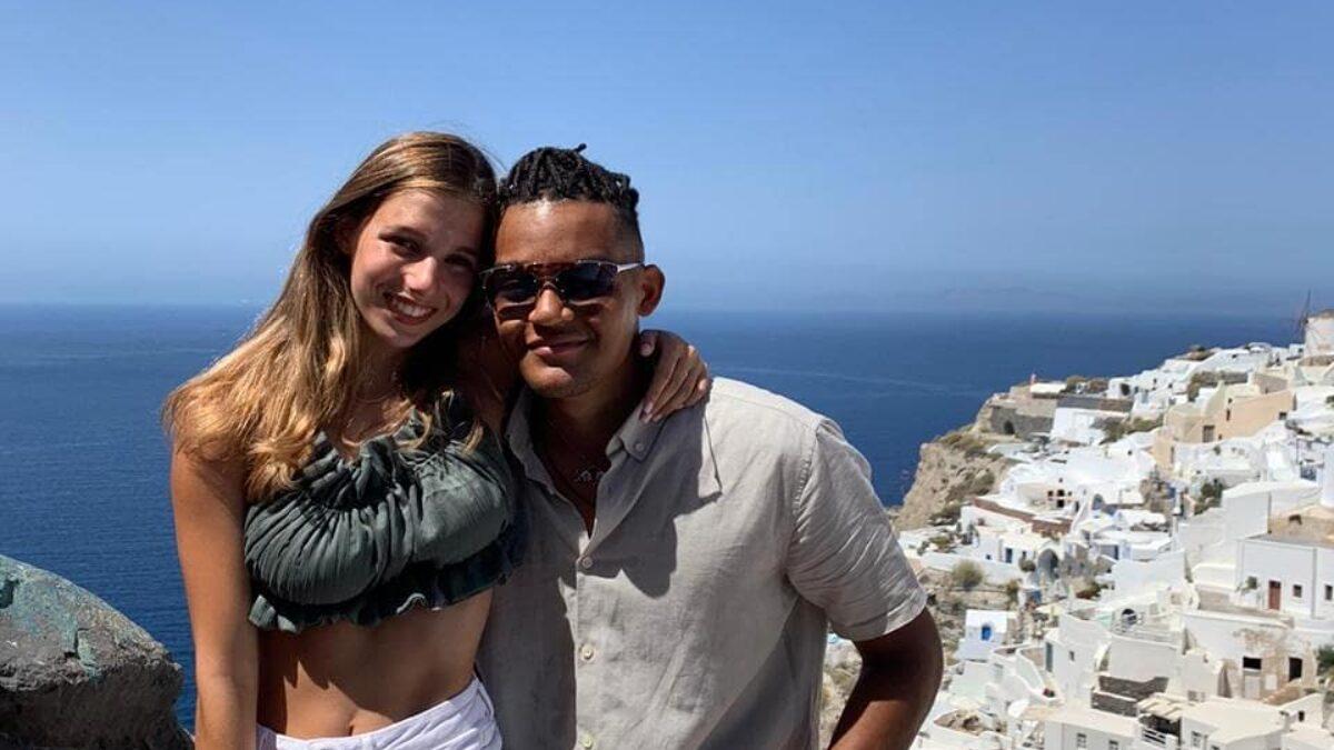 Εμμανουήλ Καραλής: Η εξομολόγηση για τη σύντροφό του – “Είμαι τυχερός που την έχω”