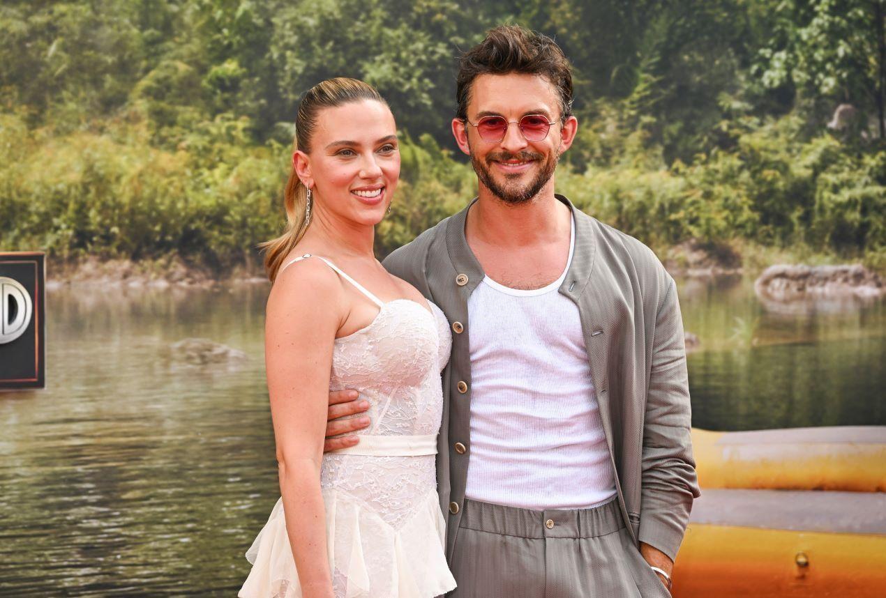 Ο πιο σέξι άνδρας του 2025: Ο Τζόναθαν Μπέιλι κατακτά τον τίτλο και το Χόλιγουντ