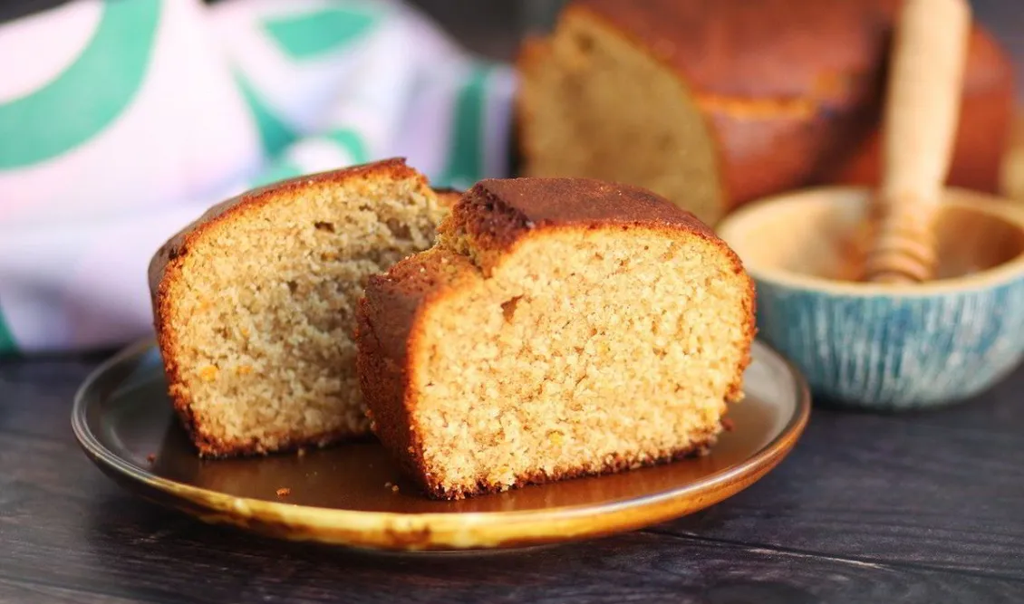 Πως θα φτιάξετε υγιεινό κέικ με ελαιόλαδο και μέλι