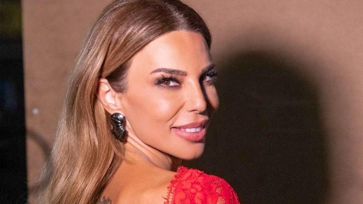 Κέλλυ Κελεκίδου: Η απώλεια, τα «σημάδια» της μητέρας της και η αγάπη για τη δεύτερη μαμά της