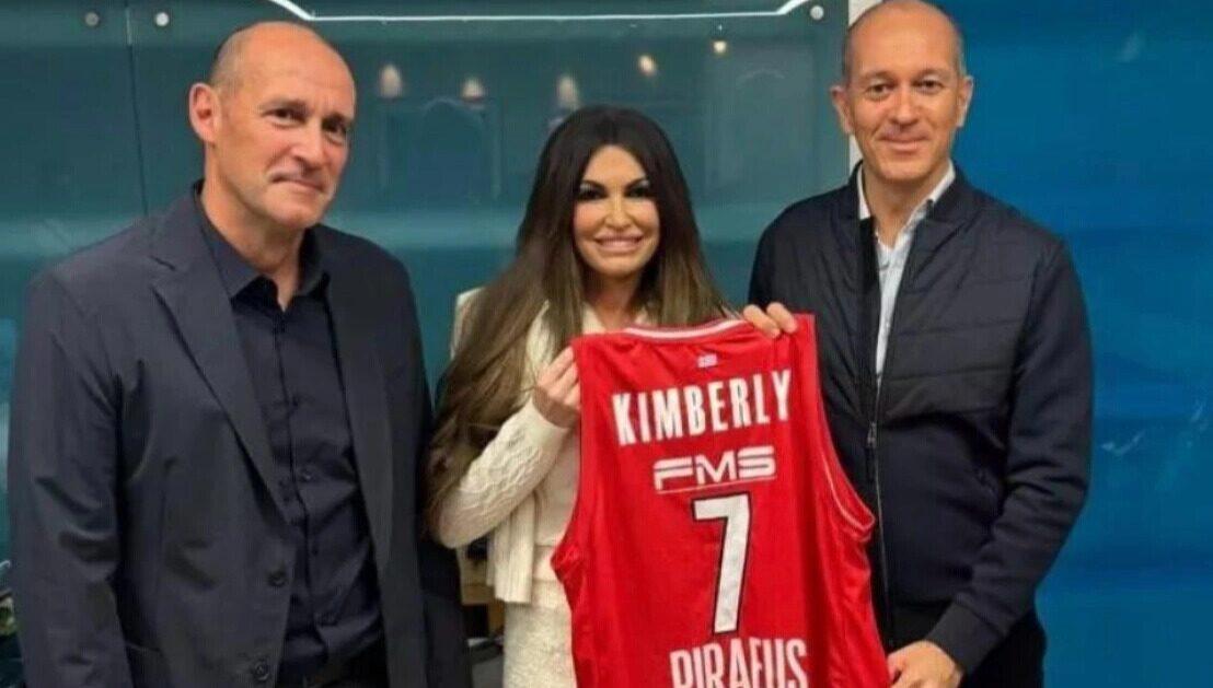 Κίμπερλι Γκιλφόιλ: H θρυλική φανέλα με το Νο 7 που της έδωσαν οι Αγγελόπουλοι