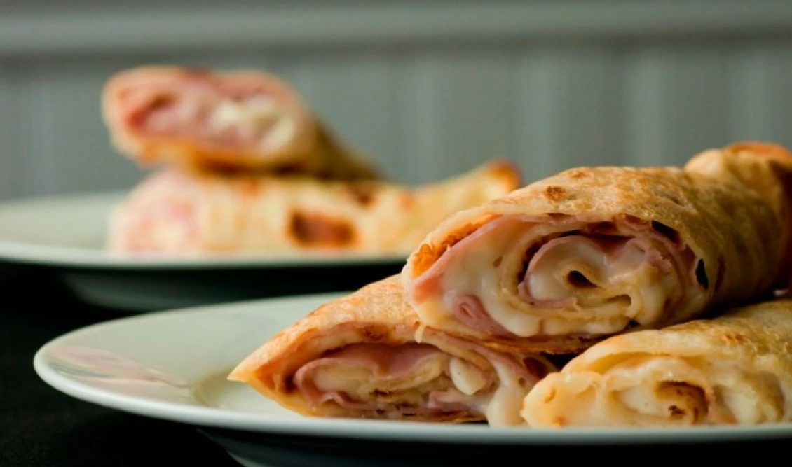 Πως θα κάνετε σπιτικές κρέπες με γαλοπούλα και τυρί