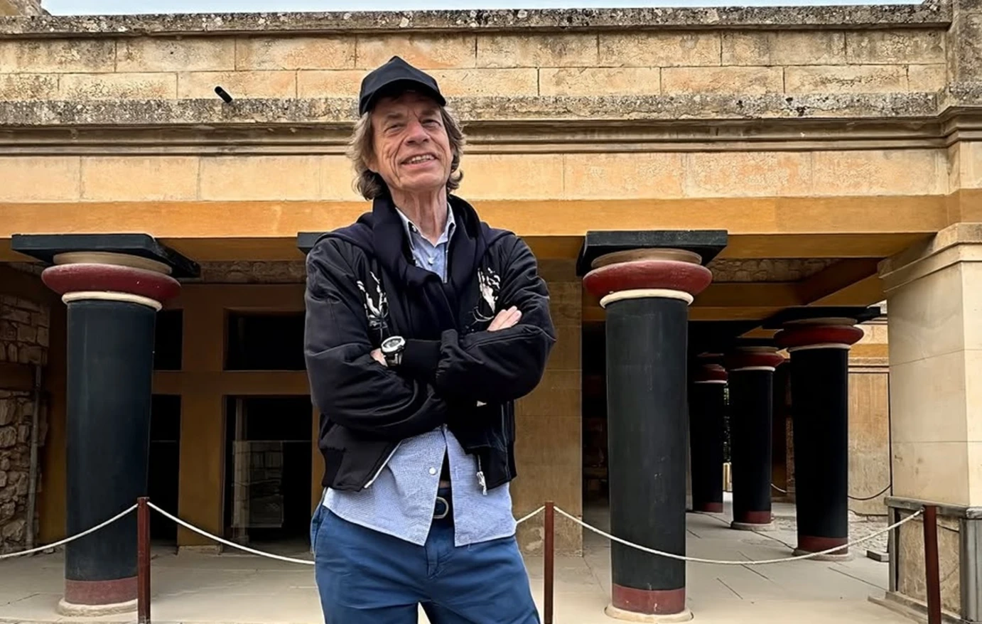 Ο Μικ Τζάγκερ ανακαλύπτει την Κνωσό