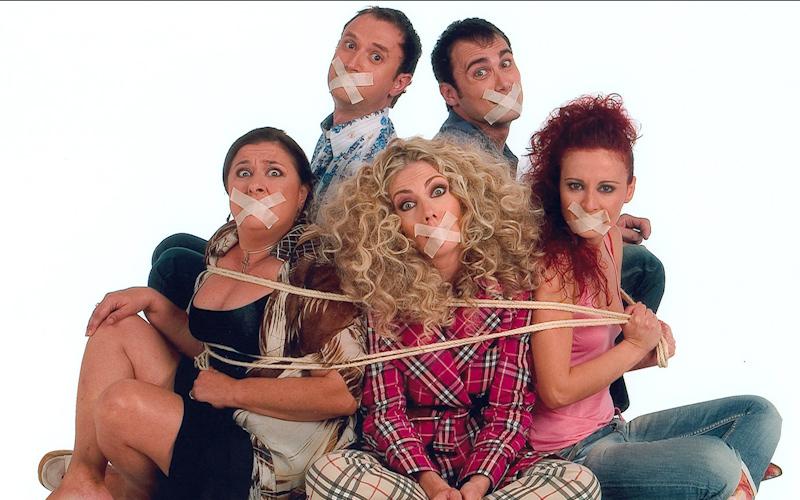 Κλακέτα “Στο παρά πέντε”. Το βίντεο που τρέλανε κόσμο