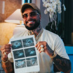 Snik: Με τον υπέρηχο του μωρού στα χέρια!