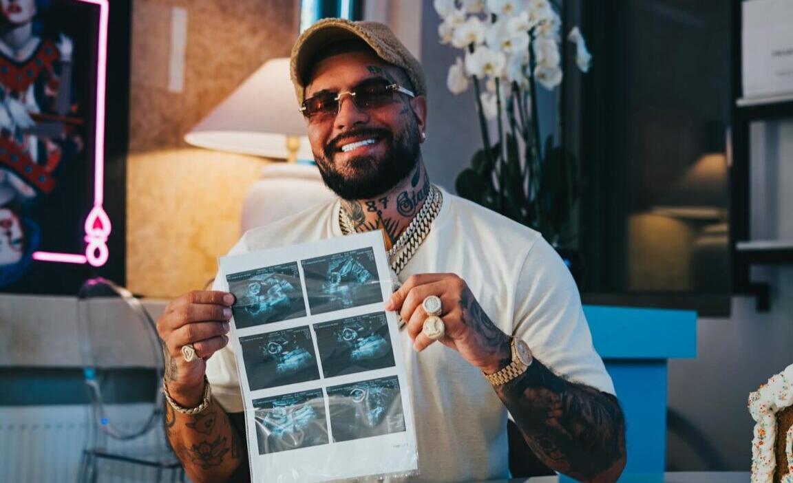 Snik: Με τον υπέρηχο του μωρού στα χέρια!