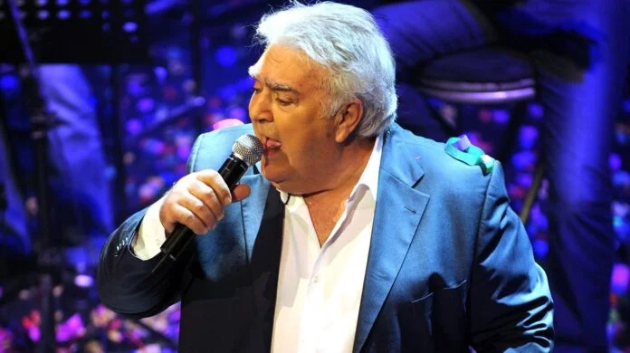 Πασχάλης Τερζής: Η σπάνια εμφάνιση και το τραγούδι που είπε