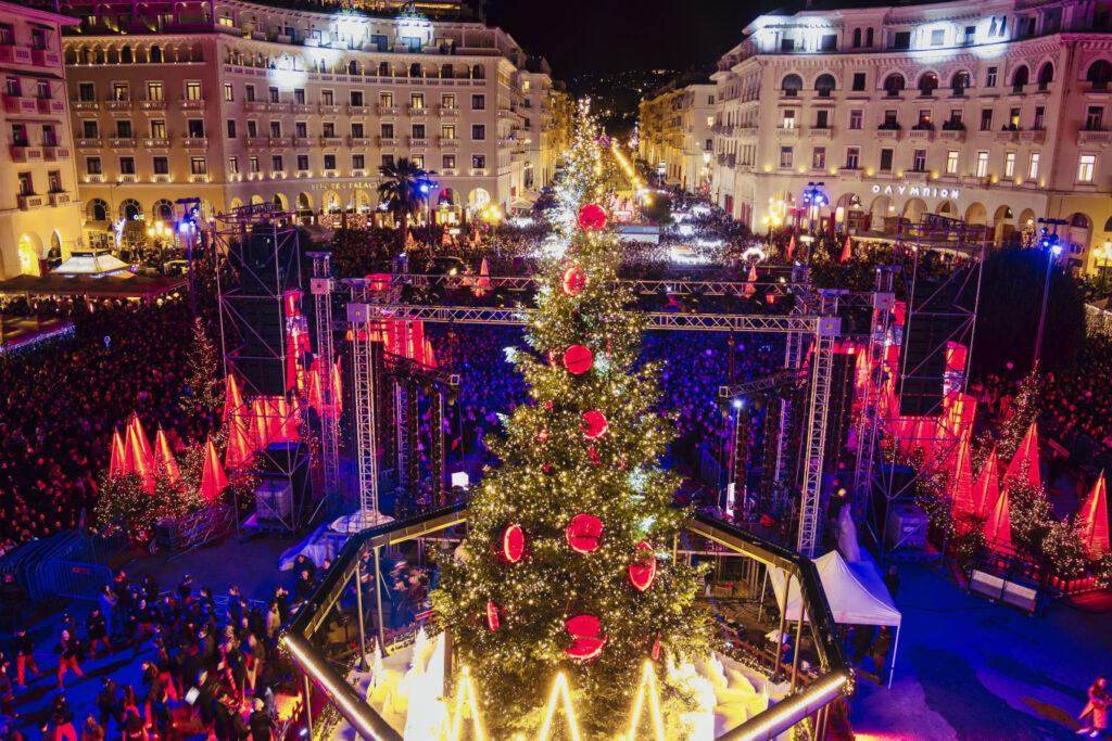 Την πείραξε ο Ρέμος ενώ χόρευε με τον Σαμπάνη