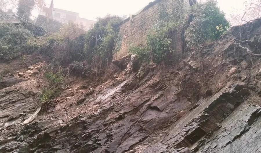 Κακοκαιρία Adel: Στον «αέρα» σπίτια μετά από κατολίσθηση στα Τζουμέρκα