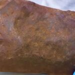 Κρατούσε πέτρα για χρόνια, ελπίζοντας ότι είναι χρυσός αλλά ήταν πολύ πιο πολύτιμη