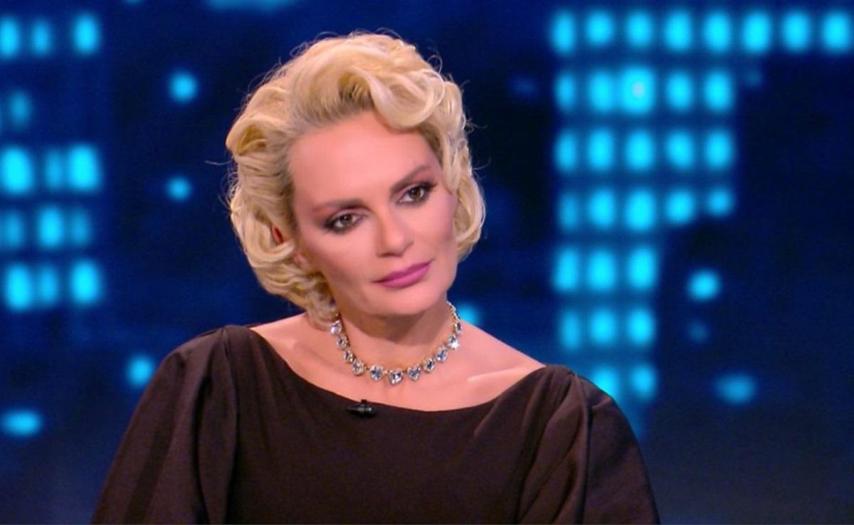 Συγκλονίζει η Έλενα Χριστοπούλου: Φοβάμαι να πάω σπίτι μου το βράδυ. Εφτά σφαίρες… Πέρασα αυτό το δράμα