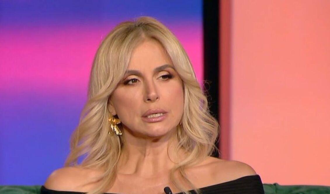 Ζωή Κρονάκη: «Υπέμεινα συμπεριφορές που δεν μου άρεσαν»