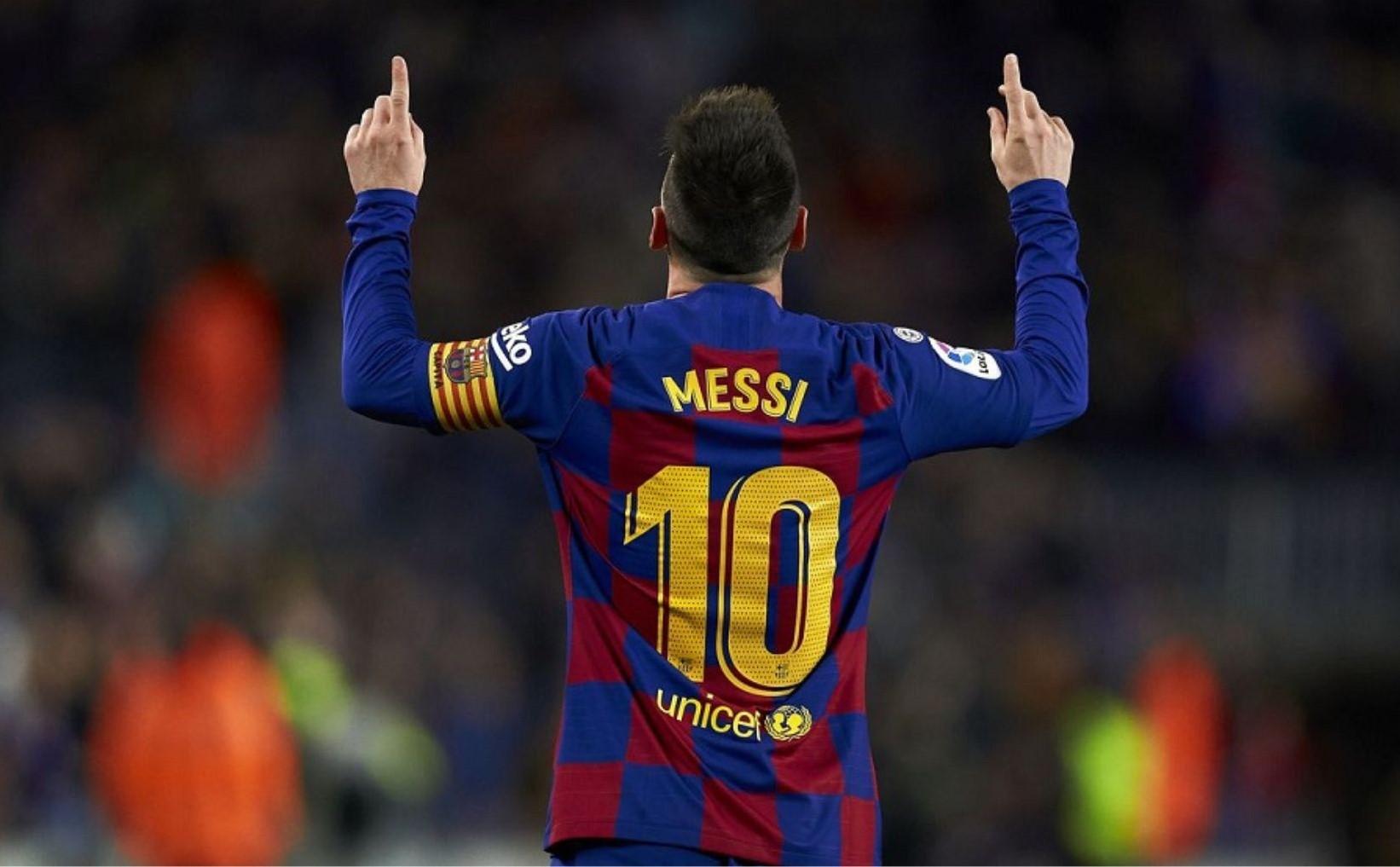 Άγαλμα του Λιονέλ Μέσι έξω από το νέο Καμπ Νου