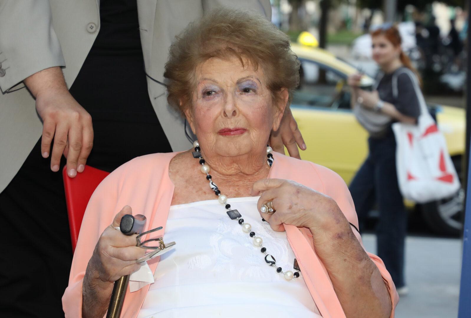 Βέφα Αλεξιάδου: Δεν πήγαν στο ετήσιο μνημόσυνο οι δυο εγγονές της