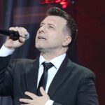 Γιάννης Πλούταρχος: Δεν ζητάω συγγνώμη, λέει η εμμονική θαυμάστρια