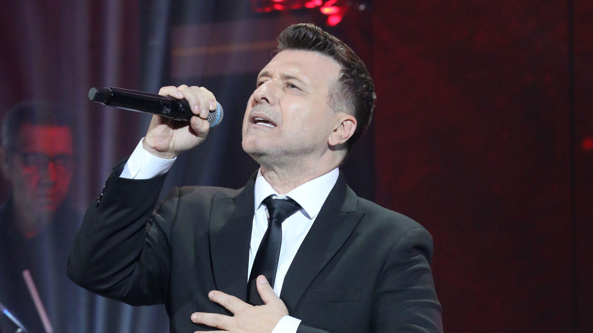 Γιάννης Πλούταρχος: Δεν ζητάω συγγνώμη, λέει η εμμονική θαυμάστρια