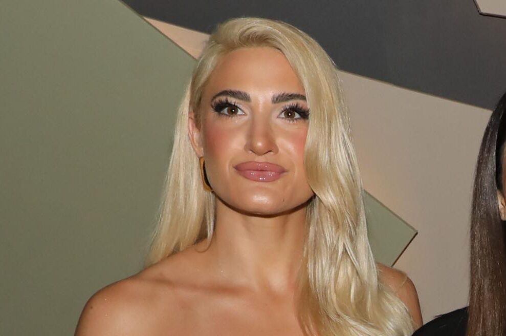 Ιωάννα Τούνη: Ο κόσμος με αντιμετωπίζει ως πόρνη!