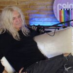 Νίκος Καρβέλας: Το έντεχνο είναι το τραγούδι των ατάλαντων, των δυσκοίλιων