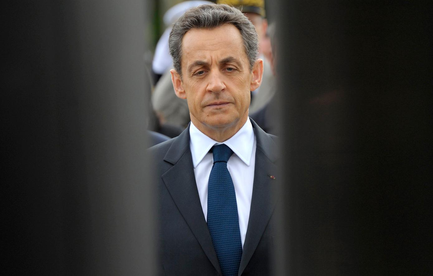 Νικολά Σαρκοζί: Βγαίνει από τη φυλακή με βραχιολάκι!