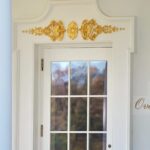 Χρυσή πινακίδα και έξω από το Οβάλ Γραφείο στον Λευκό Οίκο