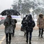 Καιρός: Έρχεται τριήμερη κακοκαιρία με καταιγίδες και χιόνια