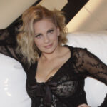 Θεοφανία Παπαθωμά: Δεν προσπάθησα να αποτινάξω τον τίτλο “σύμβολο του σεξ”