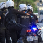 Συνελήφθη γνωστός τράπερ πριν εμφανιστεί σε μαθητικό πάρτι