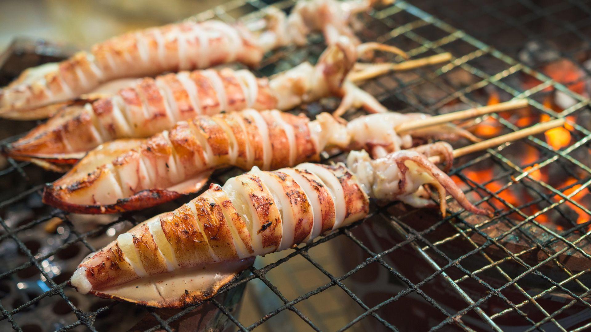 Ψητά καλαμαράκια με γευστική βινεγκρέτ