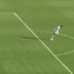 Πάγωσε ο χρόνος στο Ισημερινή Γουινέα – Σουδάν: Κατέρρευσε στον αγωνιστικό χώρο ο τερματοφύλακας Μονγκέντ Ελνέελ