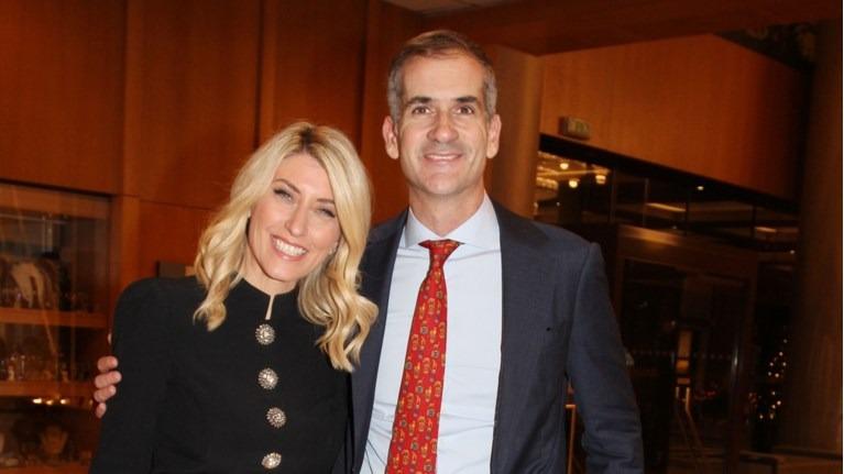 Σία Κοσιώνη: Σικ εμφάνιση σε χριστουγεννιάτικο δείπνο