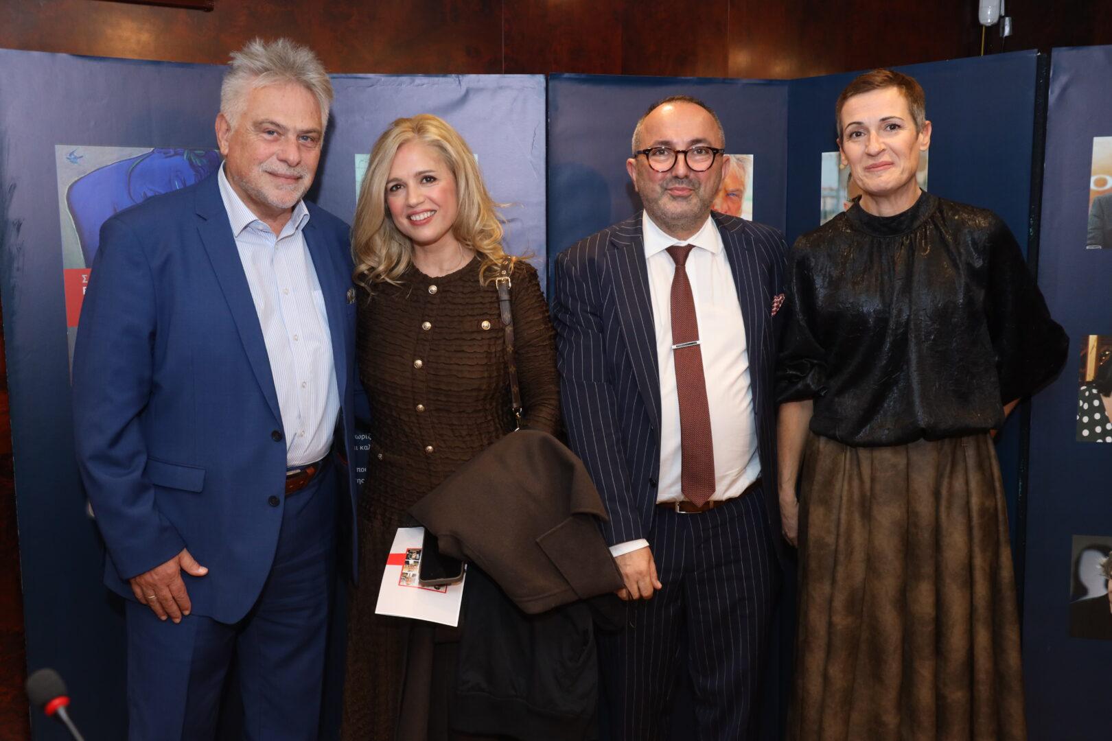 To «BLEU» συγκίνησε και χειροκροτήθηκε! 2