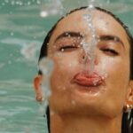 Αλεσάντρα Αμπρόσιο: Έφερε καύσωνα μες στο καταχείμωνο! 