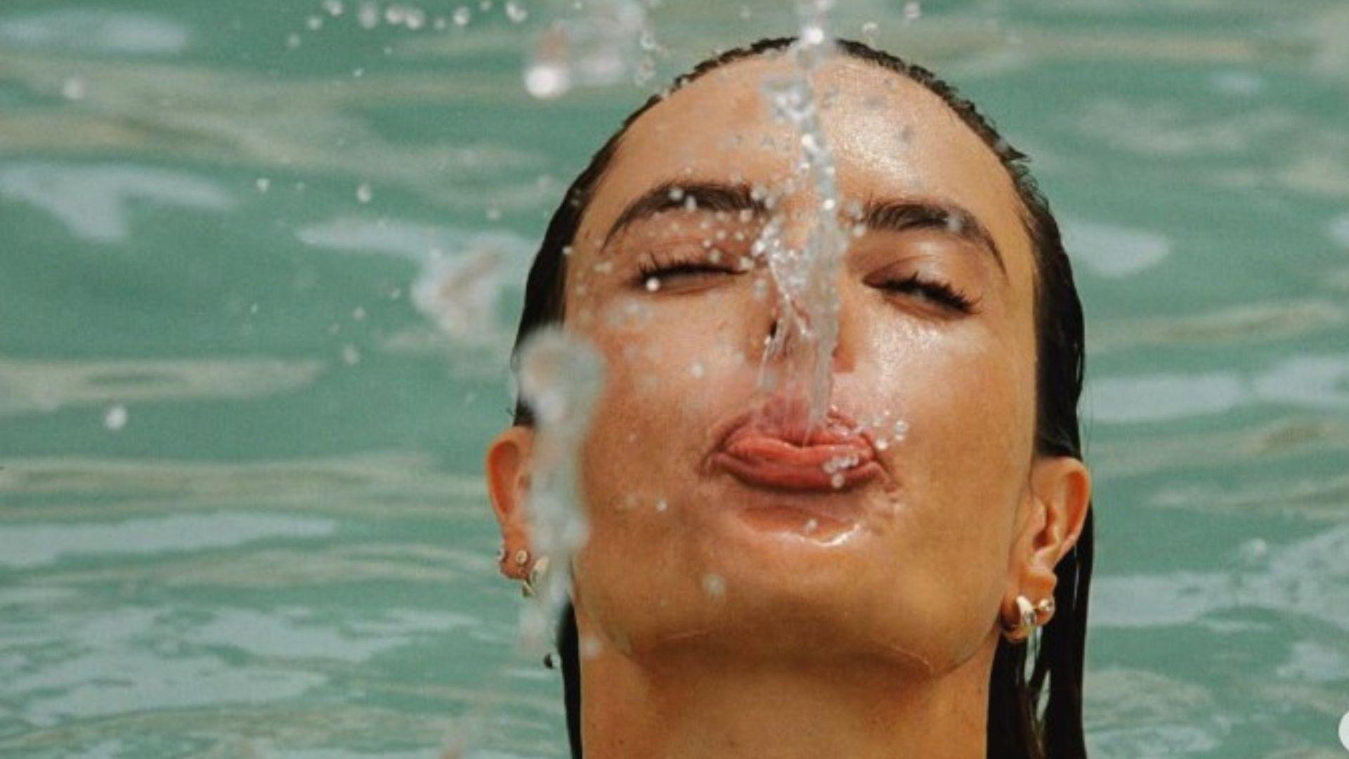 Αλεσάντρα Αμπρόσιο: Έφερε καύσωνα μες στο καταχείμωνο! 