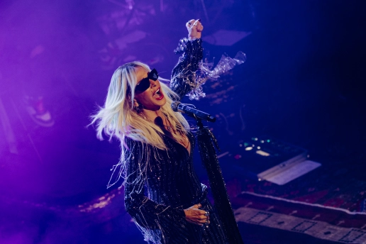 Άννα Βίσση: Αποθέωση στην 10η πρεμιέρα του “Hotel Ερμού”