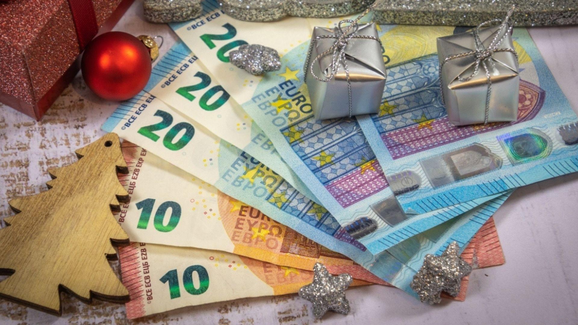 Δώρο Χριστουγέννων 2025: Πότε ξεκινούν οι πληρωμές